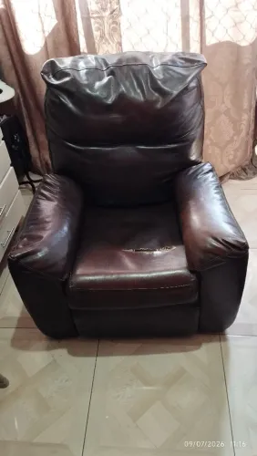 Poltrona do papai reclinável em courvin