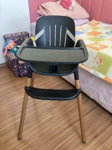 Cadeira de refeição infantil 