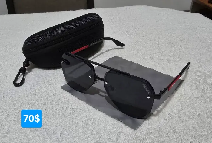 Óculos estilo aviador da Prada 