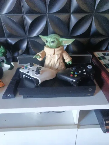 Xbox one x. com caixa