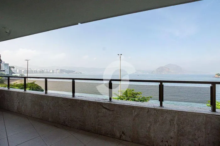 Apartamento frente mar todo montado à venda por R$ 2.800.000 - Niterói/RJ