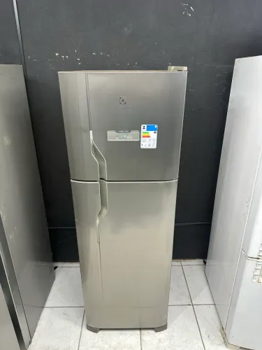 Geladeira Electrolux seminova inox 371l | Frete grátis