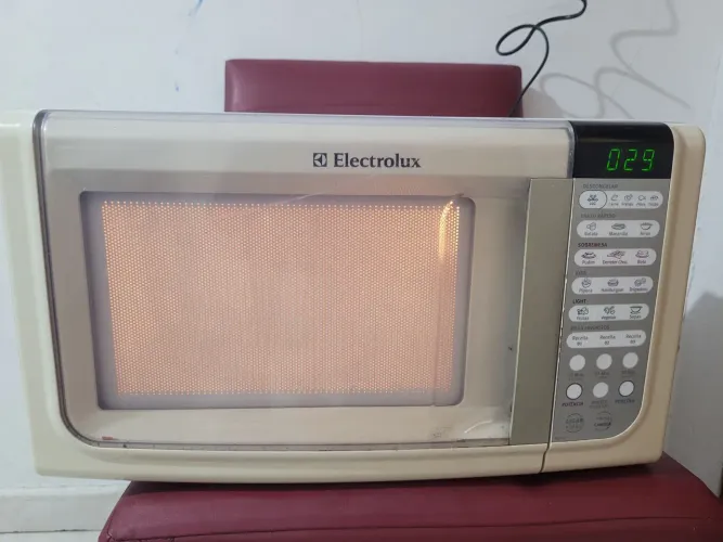 Microondas Electrolux 23L