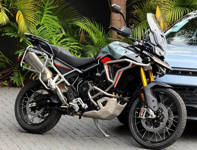 TRIUMPH TIGER 900 RALLY DESERT EDITION
