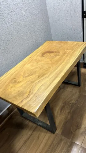 Mesa de madeira 