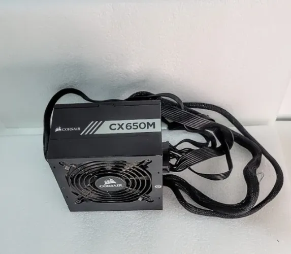 Fonte Corsair CX650M 650W 80 Plus Bronze Semi Modular ATX Gamer PC PSU