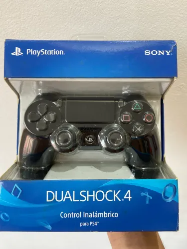 2 Controles PS4 Originais Sony - 1 com Caixa