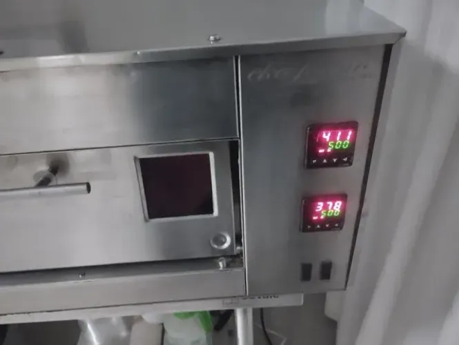 Forno de lastro gourmet Eletrico 220v Larroyd 600 para Pizza (60x60) - Mesa Inox de brinde