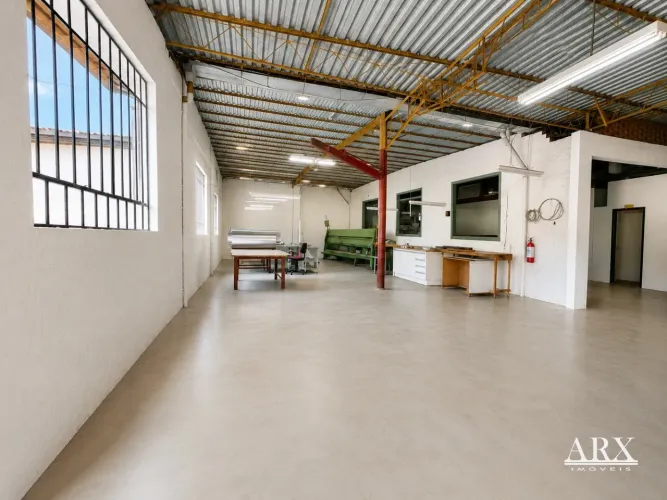 GALPÃO COMERCIAL COM 04 QUITINETES À VENDA - BAIRRO VELHA BLUMENAU