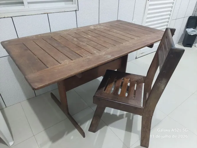 GUARDA ROUPA E MESA