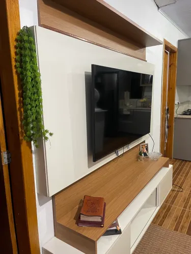 Rack com painel para TV - Em ótimo estado