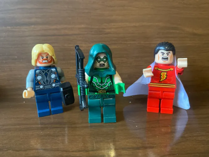 Boneco Lego - vários modelos