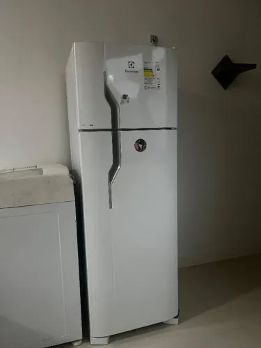 Geladeira duplex usada Electrolux DC35A