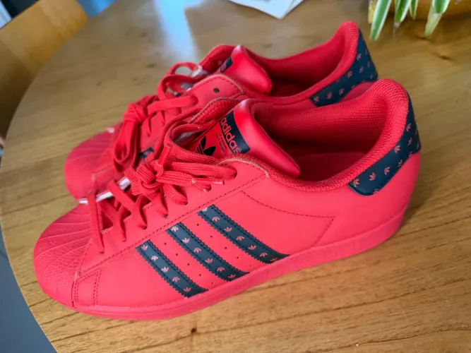 Tênis Adidas Superstar Scarlet Core Red Black