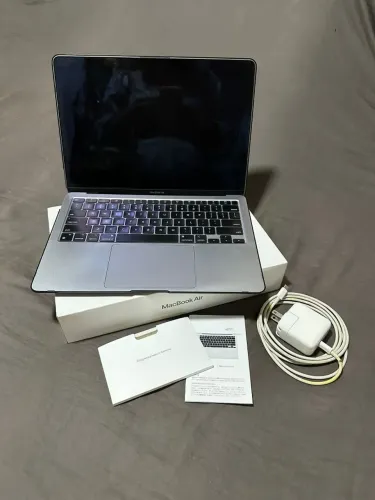Apple MacBook Air M1