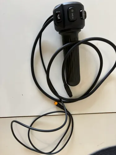 Acelerador de moto elétrica 