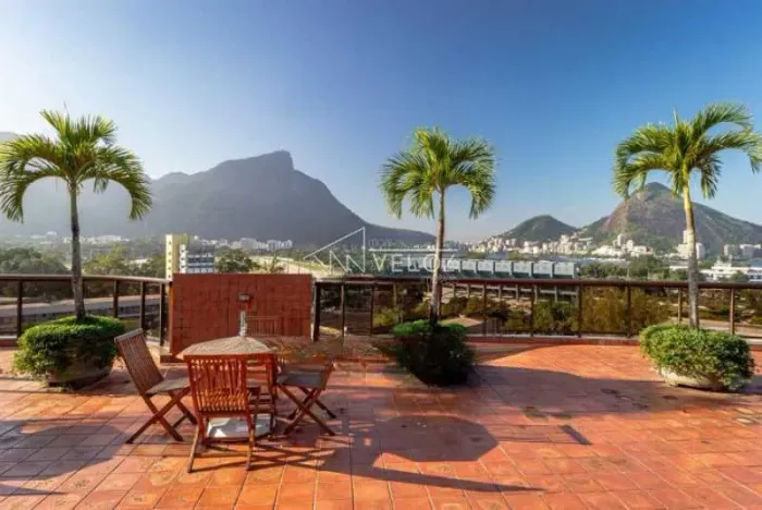 Apartamento : Padrão / Residencial / Leblon