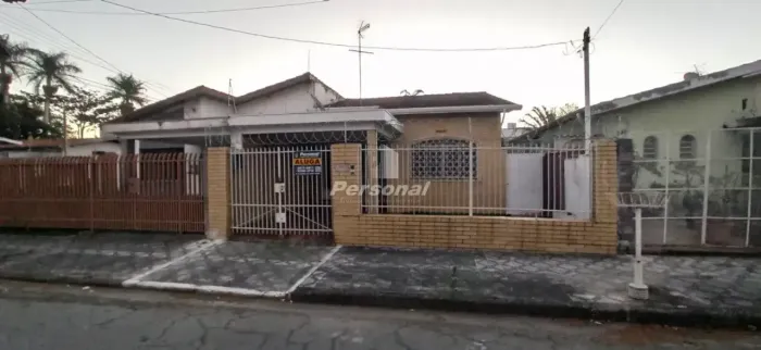 RT - Locação de casa térrea com 3 quartos sendo 1 suíte em Jardim Santa Clara - Taubaté -
