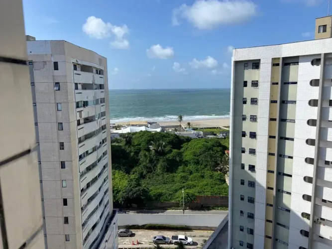Com vista para o mar, muito ventilado 1 suíte e 1 quarto mobiliado