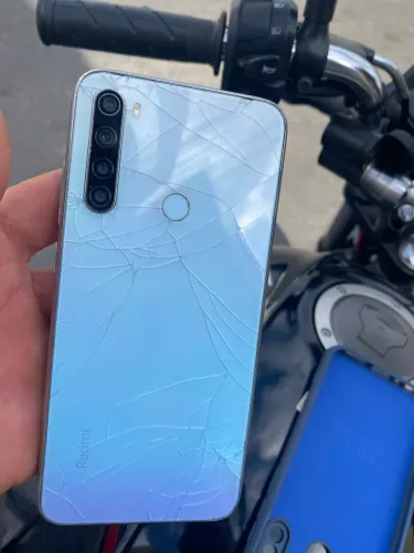 Note 8 64gb fundo trincado só o resto todo bom