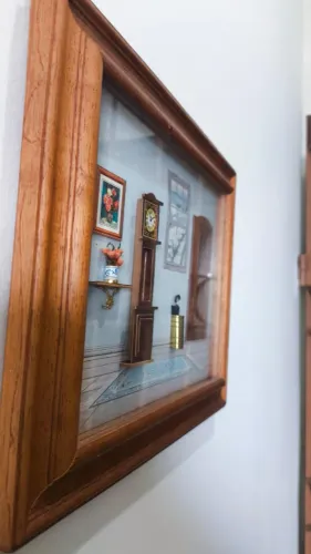 Lindo quadro miniatura 3D. Peça rara com sofisticação.