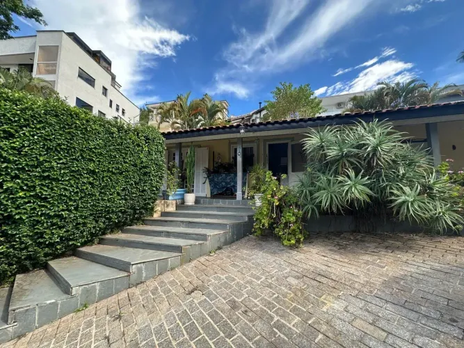 casa a venda na Granja Viana no condominio São Paulo II