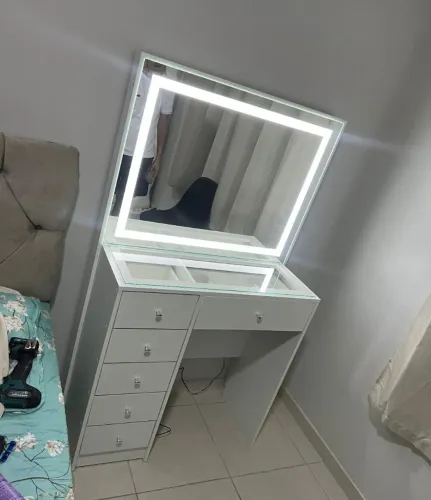 Camarim penteadeira promoção aproveite a pronta entrega instalação grátis ?