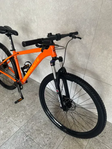 Bicicleta Absolute Nero