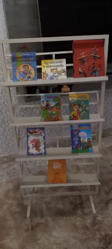 Estante de livros