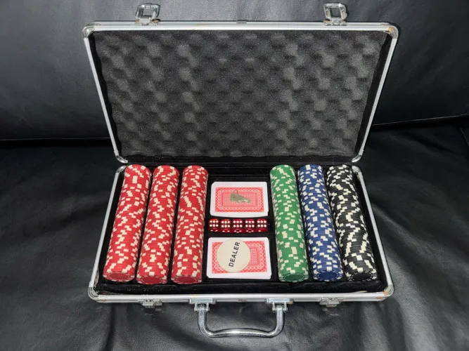 Maleta Poker Profissional 300 Fichas