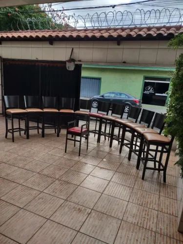 Vendo banquetas semi novas