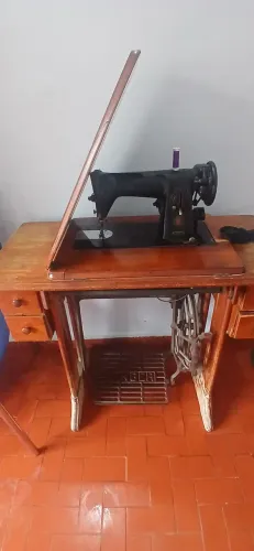 MAQUINA DE COSTURA SINGER ELÉTRICA