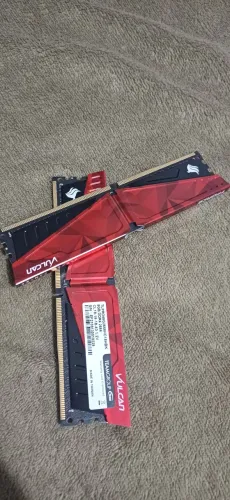 Vendo 2 memórias RAM de 8GB cada