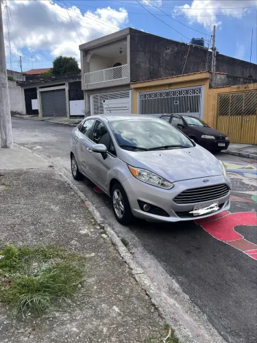 Ford Fiesta Sedan SEL 1.6 16V Flex Aut. 2017