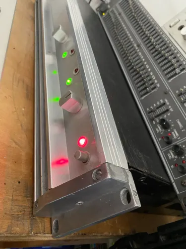 Amplificador Crown Macro Tech 1200