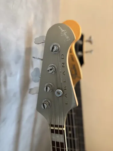 Baixo Lakland DJ4