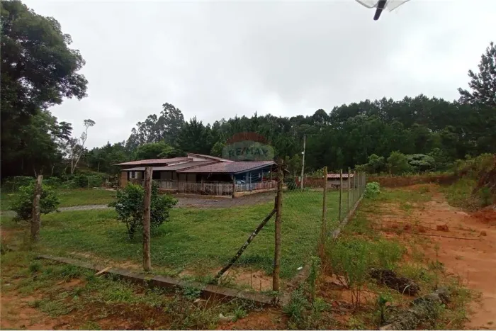 Chácara com casa à venda no Bairro Sumidouro, em Apiaí/SP