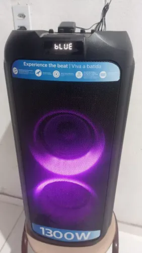 caixa de som Philips,Airfir e armário de cozinha