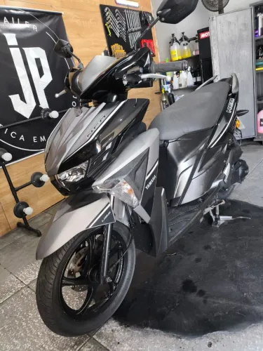 Moto em perfeito estado 