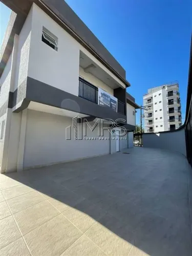 Casa Moderna 2 Quartos à Venda em Caiçara, Praia Grande - SP