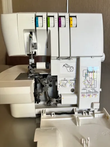 Máquina de Costura Overloque S0105