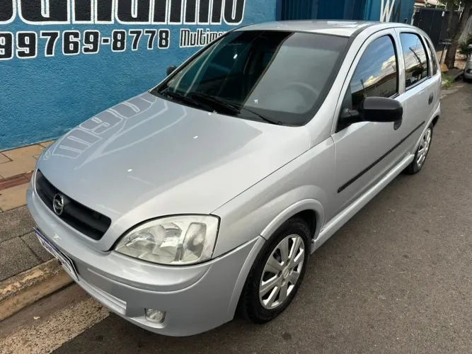 Chevrolet Corsa Hatchback 1.8 MPFI 8V 102cv 5P 2003