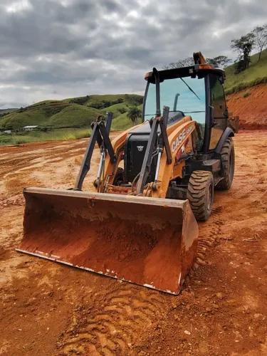 Retroescavadeira Case 580N 2019 4x4