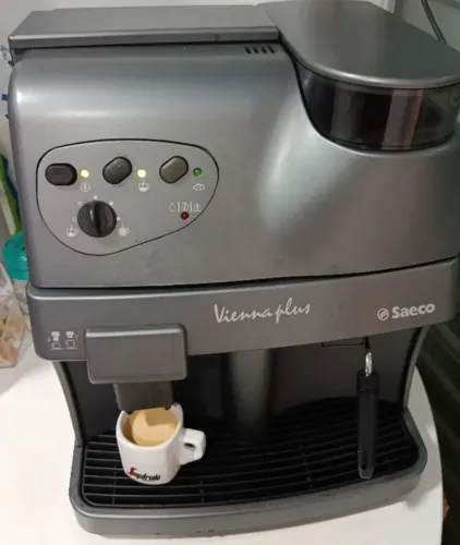 cafeteira superautomática Saeco Vienna Plus