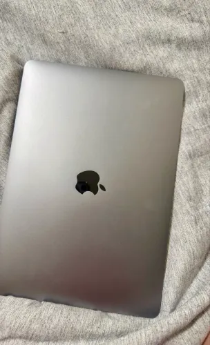 MacBook Air 2020 Intel i5 / 8GB RAM / Impecável + Bateria Ok