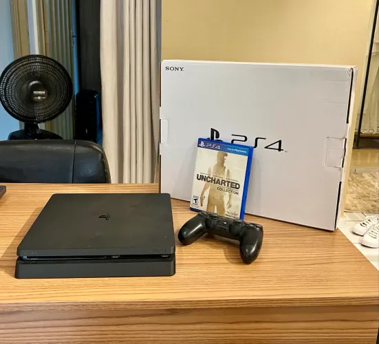 PlayStation 4 Slim 1TB com Controle Original + Uncharted Collection