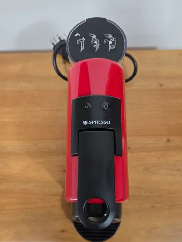 Cafeteira Nespresso Essenza Mini