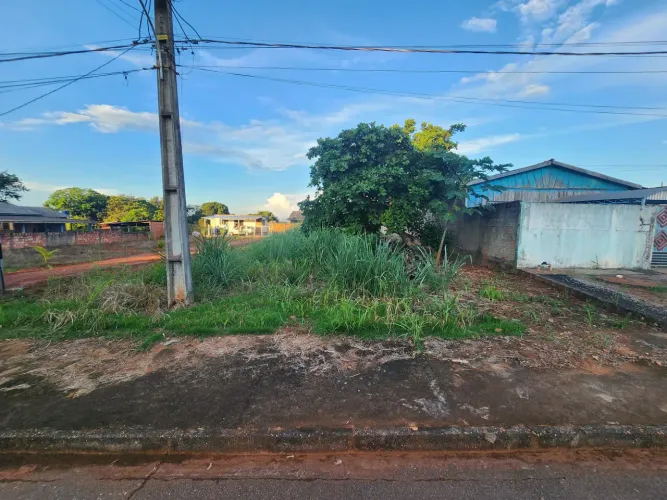 INVISTA NO SEU FUTURO: Terreno Perfeito para Seu Projeto dos Sonhos!