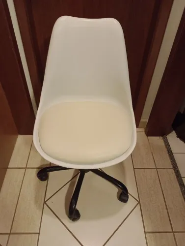 Cadeira com rodinhas 
