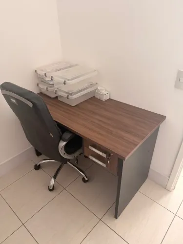 MESA DE ESCRITÓRIO